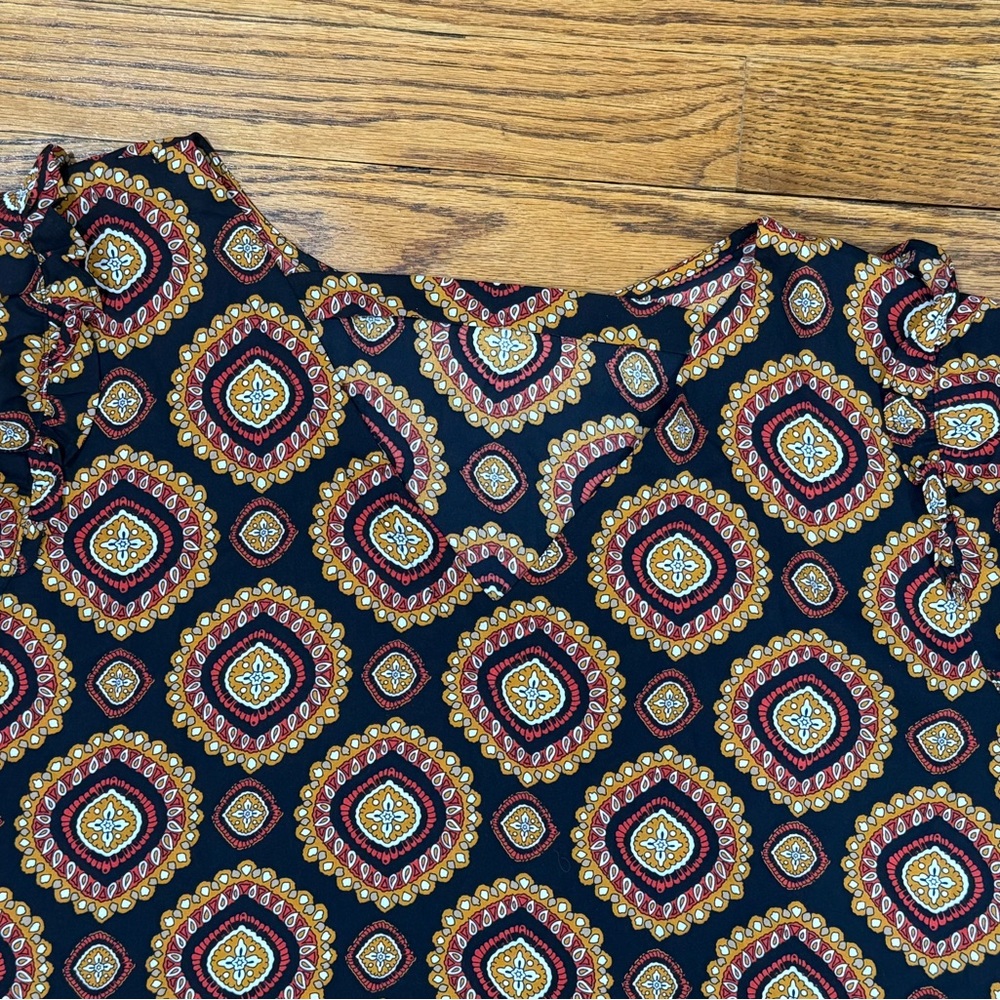 LOFT Ruffle Shoulder Blouse Bar Back Print Fall Top Blouse Women’s Size Large - Picture 4 of 6